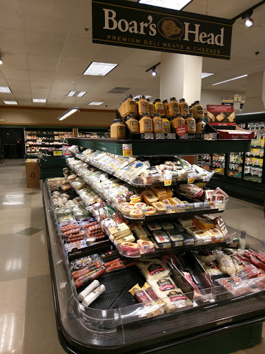 Grocery Store «Quality Food Center», reviews and photos, 460 E North Bend Way, North Bend, WA 98045, USA