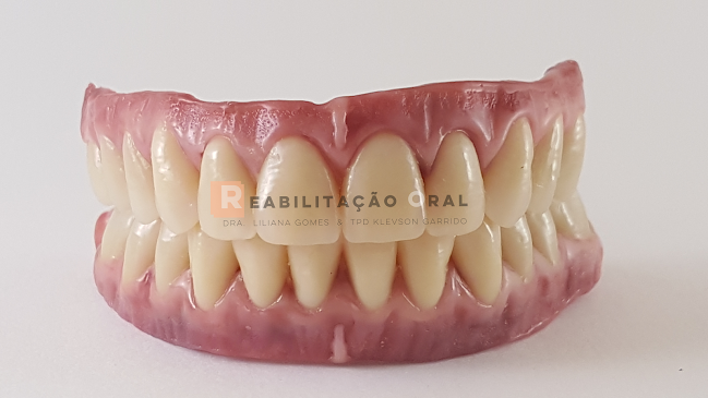 Avaliações doDra. Liliana Gomes - Dental Clinic em Matosinhos - Dentista