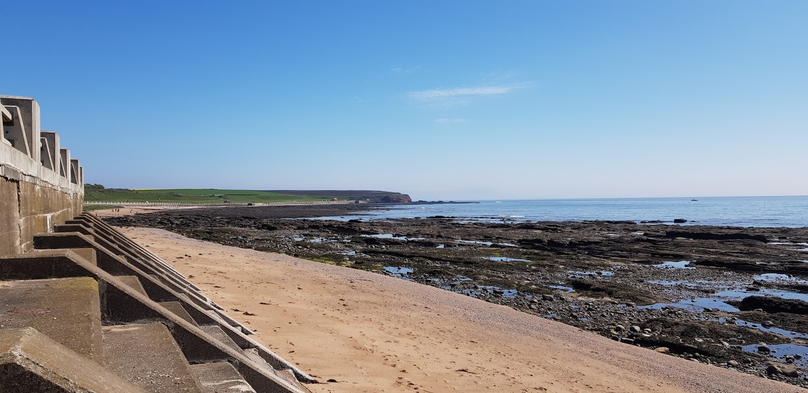 Foto di Victoria Park Beach con una superficie del terreno roccioso