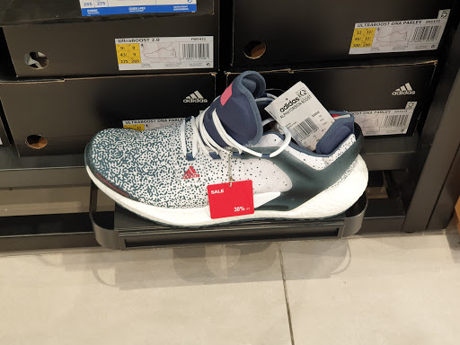 adidas Outlet Store, Vincom Thu Duc Shopping Mall