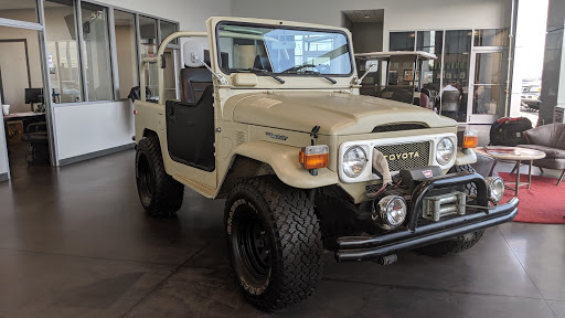 Toyota Dealer «Toyota of Bowling Green», reviews and photos, 2398 Scottsville Rd, Bowling Green, KY 42104, USA