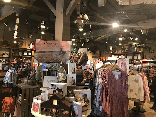 American Restaurant «Cracker Barrel Old Country Store», reviews and photos, 145 Prospect Hill Rd, East Windsor, CT 06088, USA