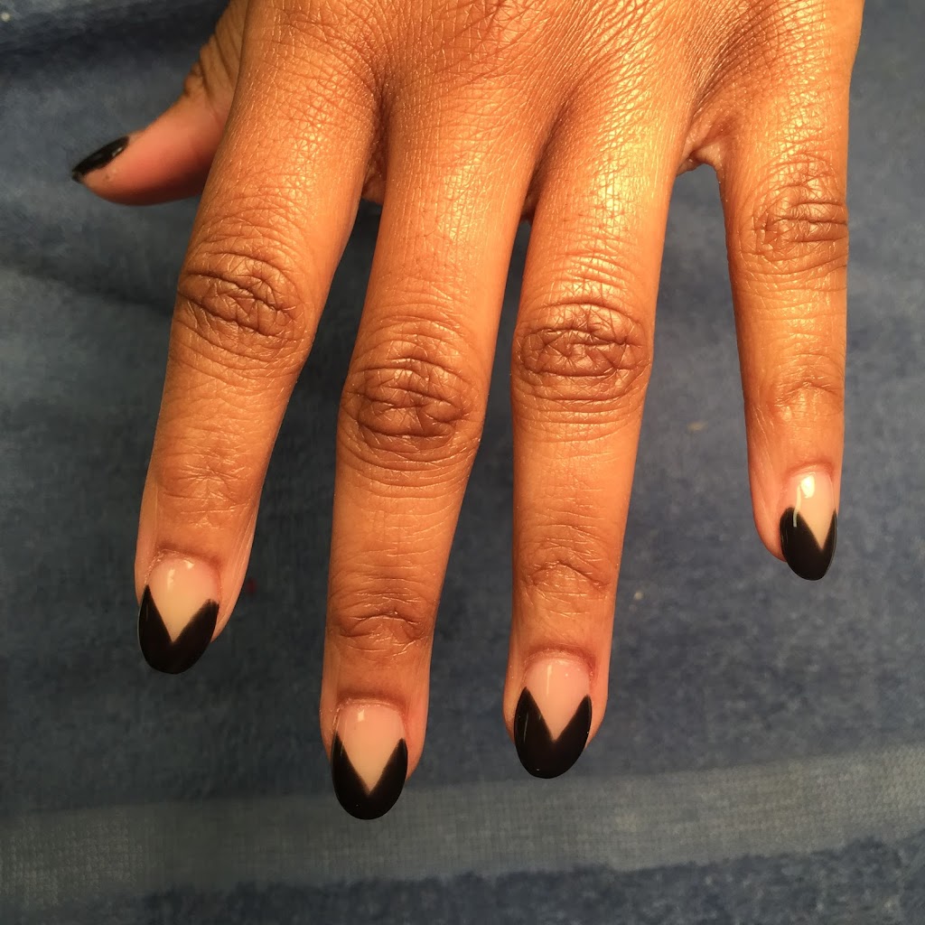 Top Nail & Spa 53092