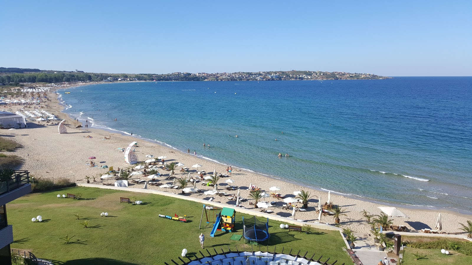 Foto de Smokinya beach con arena fina beige superficie