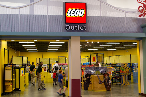 The LEGO Store, 5900 Sugarloaf Pkwy, Lawrenceville, GA 30043, USA, 