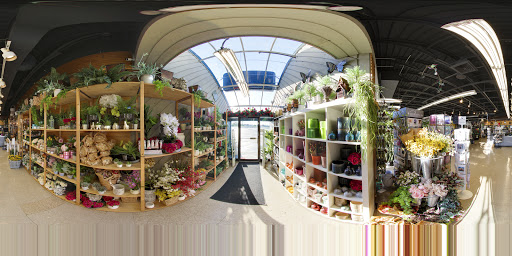 Garden Center «English Gardens», reviews and photos, 6370 Orchard Lake Rd, West Bloomfield Township, MI 48322, USA