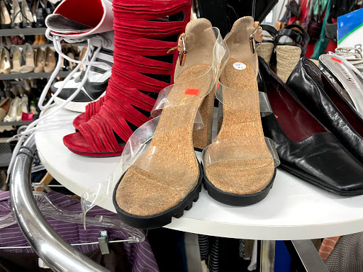 Thrift Store «Goodwill», reviews and photos