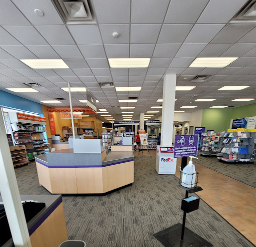 FedEx Office Print & Ship Center, 37160 Van Dyke, Sterling Heights, MI 48312, USA, 