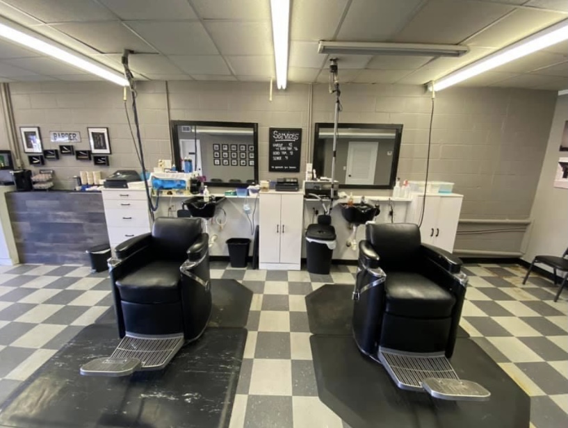 Smitty's Barber Shop 30125