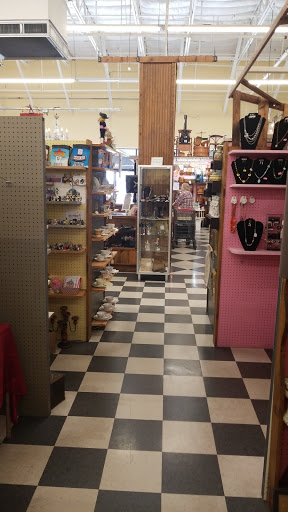 Antique Store «Craftiques Mall - NW Military», reviews and photos, 2375 NW Military Hwy, San Antonio, TX 78231, USA