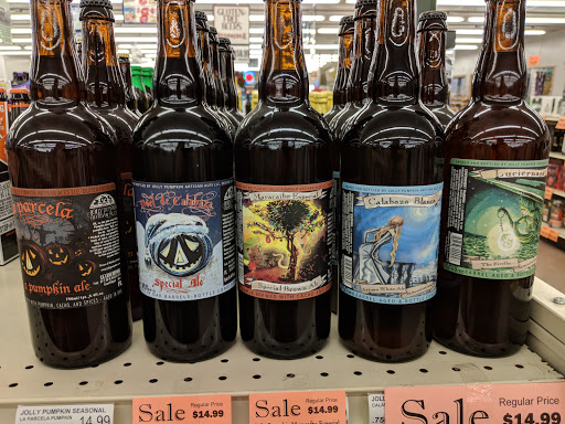 Beer Store «Family Beer & Liquor Store», reviews and photos, 20200 US Rte 20 Frontage Rd, East Dubuque, IL 61025, USA