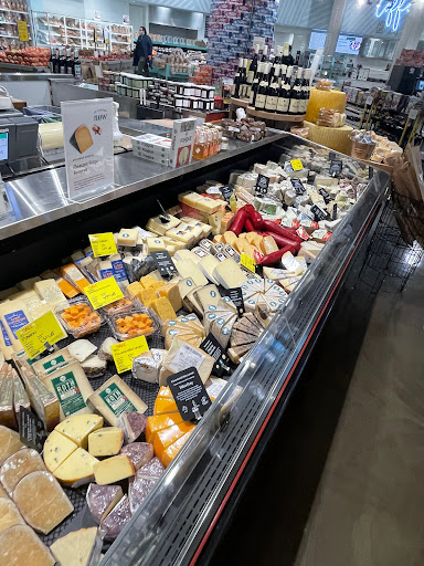 Grocery Store «Whole Foods Market», reviews and photos, 2210 Westlake Ave, Seattle, WA 98121, USA