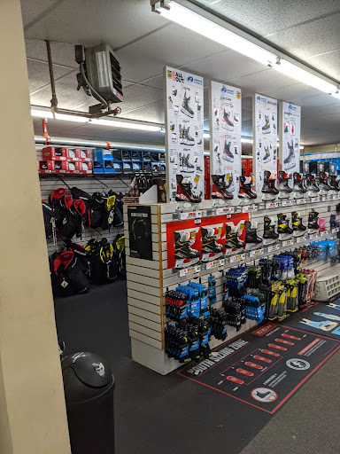 Sporting Goods Store «Stateline Sports», reviews and photos, 22 Bridge St, West Lebanon, NH 03784, USA