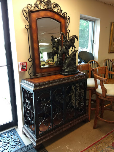 Consignment Shop «New Leaf Home Furnishings», reviews and photos, 2449 Pierce Dr #3, Spring Grove, IL 60081, USA