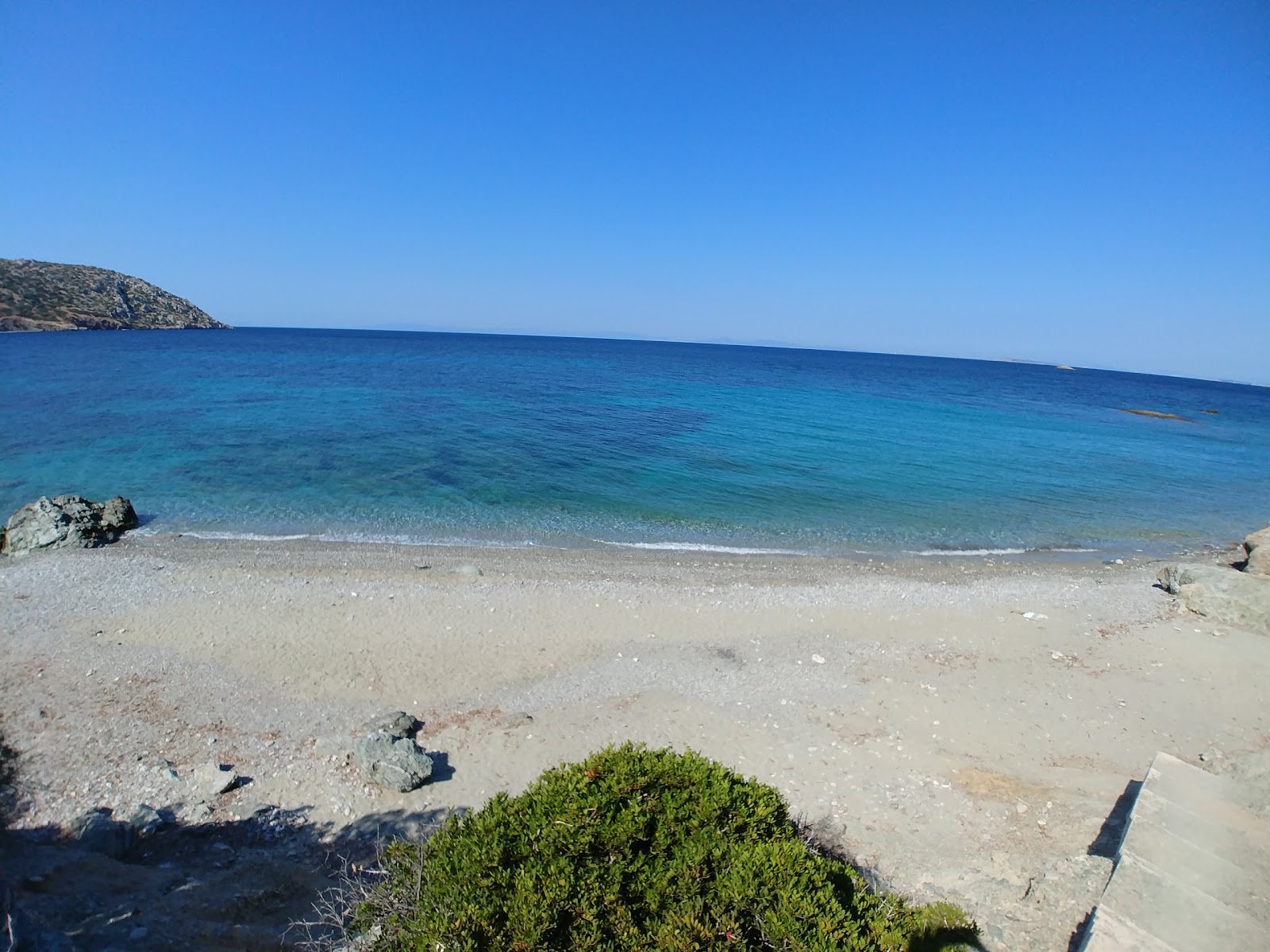Photo de Mavro Lithari mini avec un rivage spacieux