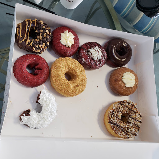Donut Shop «Jupiter Donut Factory», reviews and photos, 141 Center St, Jupiter, FL 33458, USA