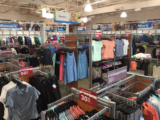 Sportswear Store «Columbia Sportswear Outlet Store», reviews and photos, 18539 Outlet Blvd #606, Chesterfield, MO 63005, USA