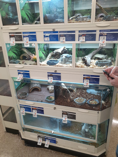 Pet Supply Store «PetSmart», reviews and photos, 248 Westminster Dr, Carlisle, PA 17013, USA