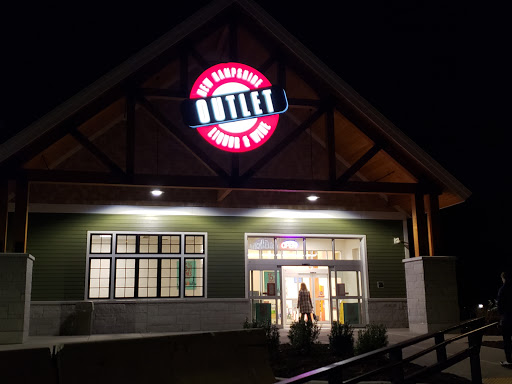 State Liquor Store «NH Liquor & Wine Outlet», reviews and photos, 500 Woodbury Ave, Portsmouth, NH 03801, USA