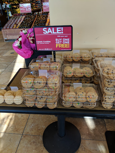 Shopping Mall «Frederick Shopping Center», reviews and photos, 1305 W 7th St, Frederick, MD 21702, USA