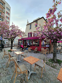 Atmosphère du Restaurant Tabac-Bar brasserie Le thiers à Saint-Germain-en-Laye - n°5
