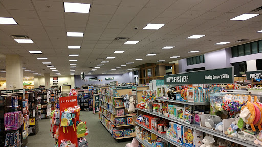 Book Store «Barnes & Noble», reviews and photos, 3100 Main St #1400, Maumee, OH 43537, USA