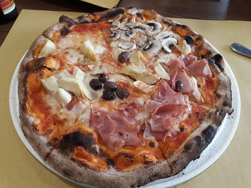 Pizzeria La Rustica in Castiglione Torinese, Città Metropolitana di Torino