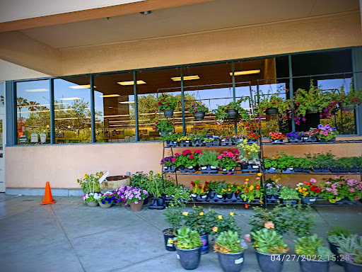 Shopping Mall «Feather Down Shopping Center», reviews and photos, 1258 Stabler Ln, Yuba City, CA 95993, USA