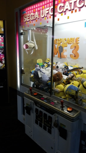 Movie Theater «Regal Cinemas New Albany 16», reviews and photos, 300 Professional Ct, New Albany, IN 47150, USA