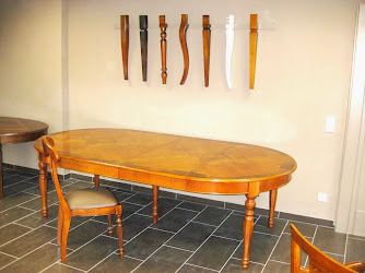 Tisch und Stuhl, Fachgeschäft mit Showroom