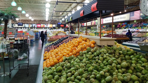 Grocery Store «Super Mercados El Guero», reviews and photos, 850 N Farnsworth Ave, Aurora, IL 60505, USA
