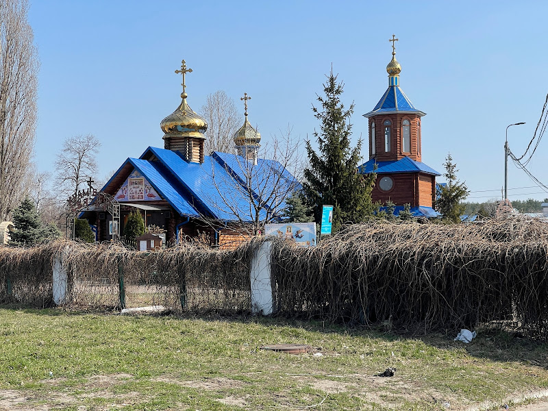 Вид з боку каплички