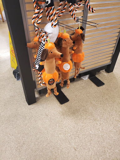 Pet Supply Store «PetSmart», reviews and photos, 2458 Central Park Ave, Yonkers, NY 10710, USA