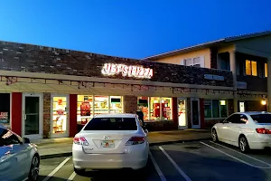 Jet's Pizza image