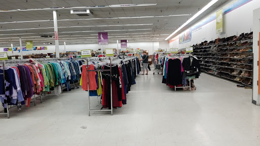 Thrift Store «Guadalupe & Dobson Goodwill Retail Store & Donation Center», reviews and photos, 2039 W Guadalupe Rd, Mesa, AZ 85202, USA