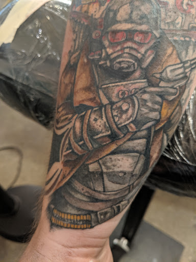 Tattoo Shop «Mothers Tattoo & Body Piercing», reviews and photos, 3625 Dixie Hwy, Elsmere, KY 41018, USA