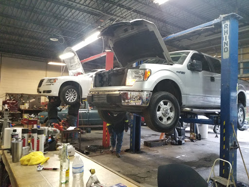 Auto Repair Shop «USA Auto Repair», reviews and photos, 3503 S Gevers St, San Antonio, TX 78210, USA