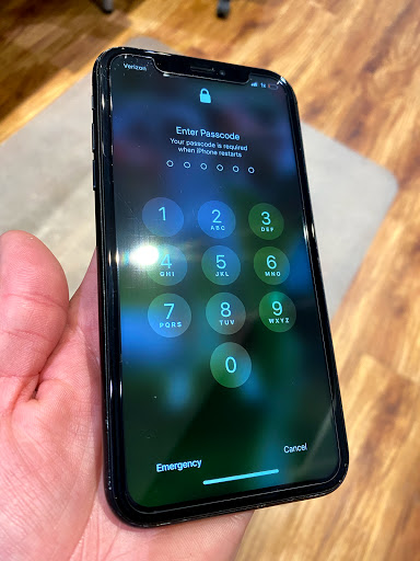 Electronics Repair Shop «Cellfone MD - cell phone repair», reviews and photos, 7637 N Milwaukee Ave, Niles, IL 60714, USA