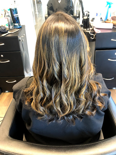 Hair Salon «Chic Hair Salon», reviews and photos, 55 Emerson Plaza E, Emerson, NJ 07630, USA