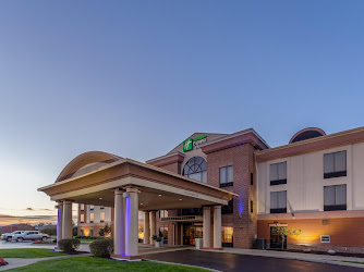 Holiday Inn Express & Suites Bowling Green, an IHG Hotel