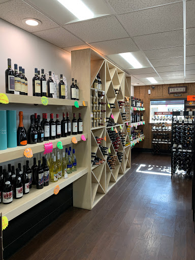 Wine Store «Mill Plain Package Store», reviews and photos, 71 Mill Plain Rd, Danbury, CT 06811, USA