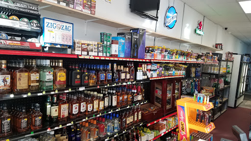 Liquor Store «Discount Liquors», reviews and photos, 653 Big Bend Rd, Ballwin, MO 63021, USA