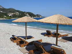 Paralia Kokkari II'in fotoğrafı uçurumlarla desteklenmiş