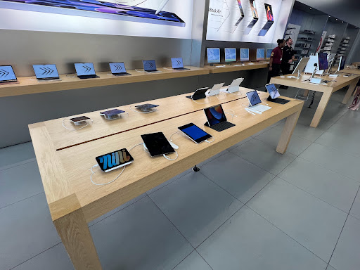 Computer Store «Apple Easton Town Center», reviews and photos, 4210 The Strand, Columbus, OH 43219, USA