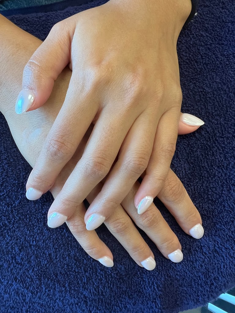 Oasis Nails & Spa 92078
