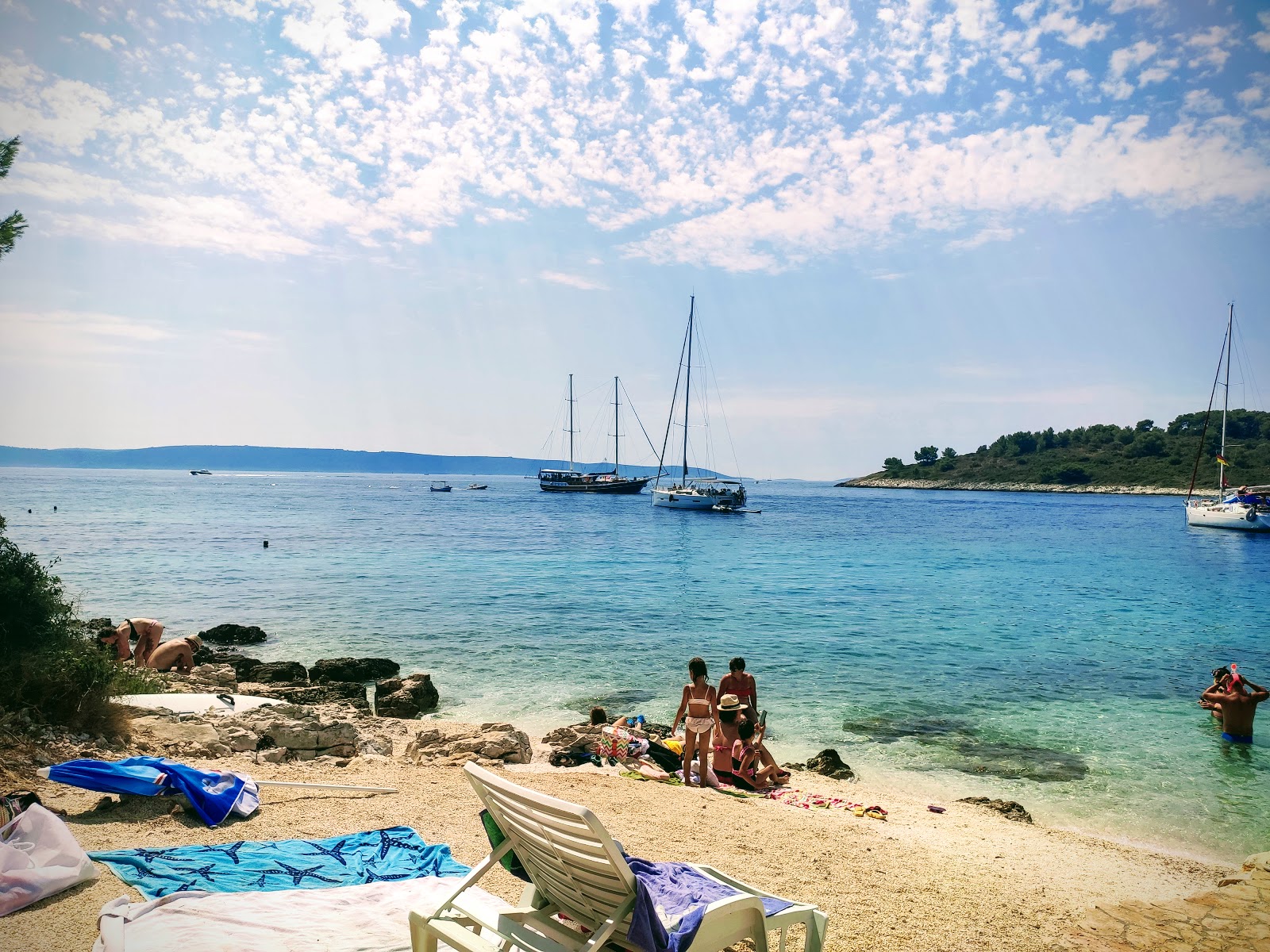 Fotografie cu Duga beach - recomandat pentru călătorii în familie cu copii
