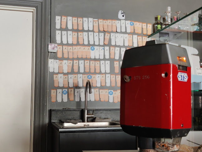 Telefonnummer for Ausfahrt Coffee Shop