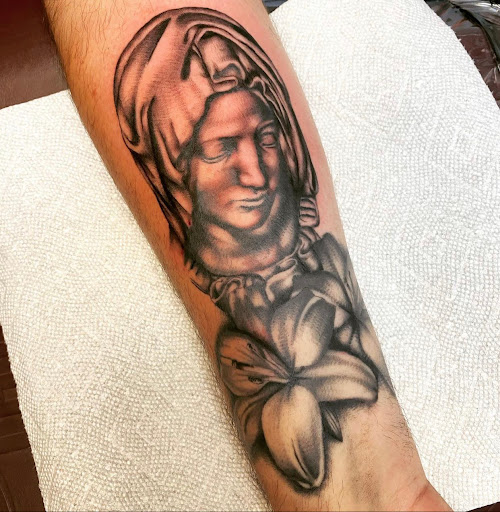 Tattoo Shop «Dark Horse Tattoos», reviews and photos, 395 Garrisonville Rd #103, Stafford, VA 22554, USA