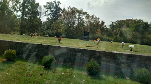 Cemetery «Rose Hill Burial Park», reviews and photos, 2421 Princeton Rd, Hamilton, OH 45011, USA