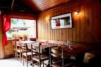 Atmosphère du Restaurant français La Crémerie des Aiguilles à Chamonix-Mont-Blanc - n°19